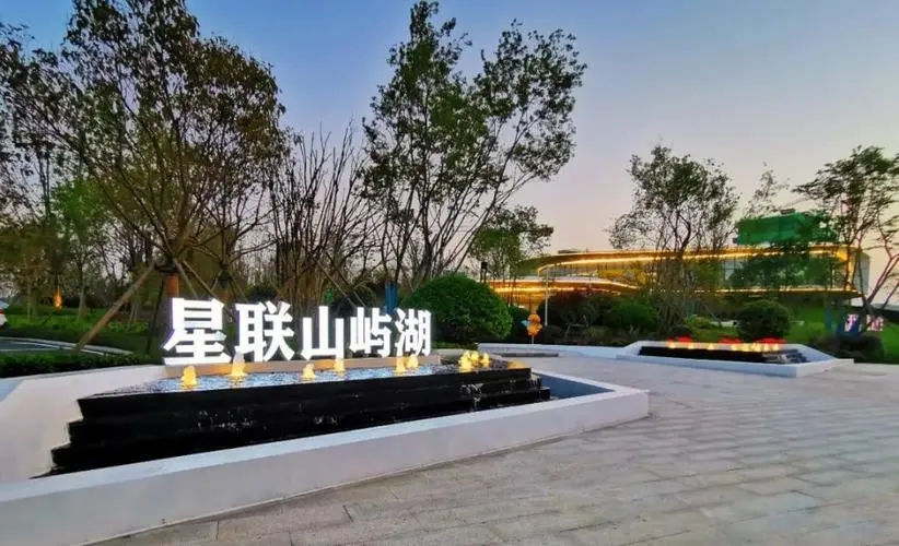 信陽(yáng)星聯(lián)山嶼湖二期26609m2保溫工程